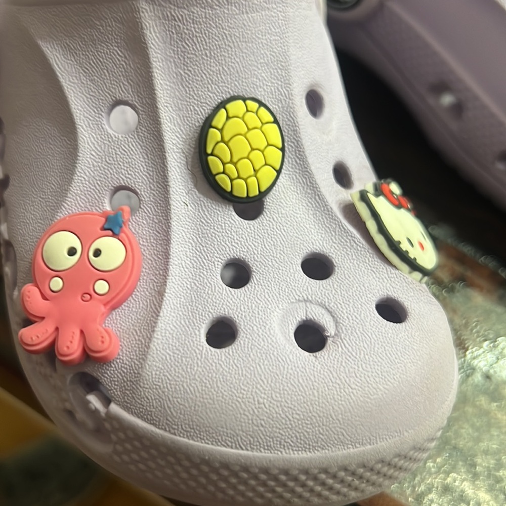 Crocs - Picture 7 of 8